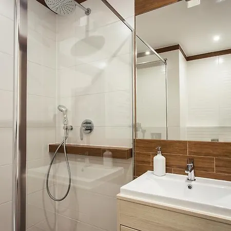 شقة Littleheaven Studia & Apartmenty